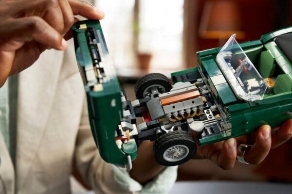 jaguar 6 LEGO JAGUAR E-TYPE 11381